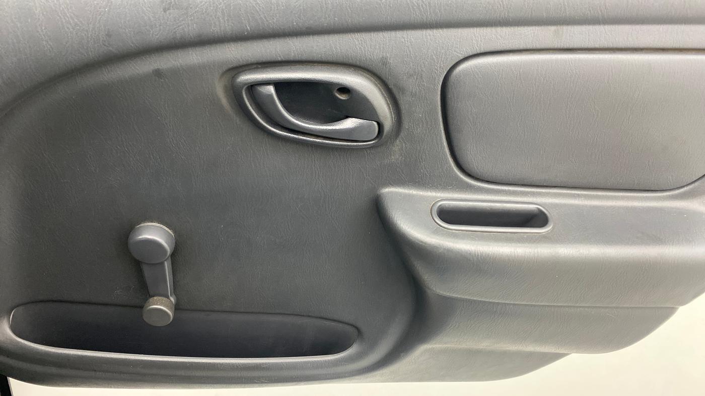 2010 Maruti Alto LXI, Petrol, Manual, 45,444 km, Driver Side Door Panels Control
