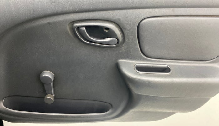 2010 Maruti Alto LXI, Petrol, Manual, 45,444 km, Driver Side Door Panels Control