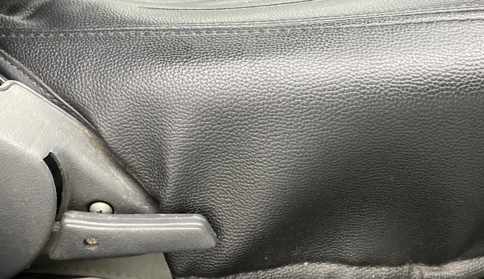 2010 Maruti Alto LXI, Petrol, Manual, 45,444 km, Driver Side Adjustment Panel