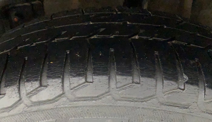 2017 Tata TIGOR XT PETROL, Petrol, Manual, 28,382 km, Left Rear Tyre Tread