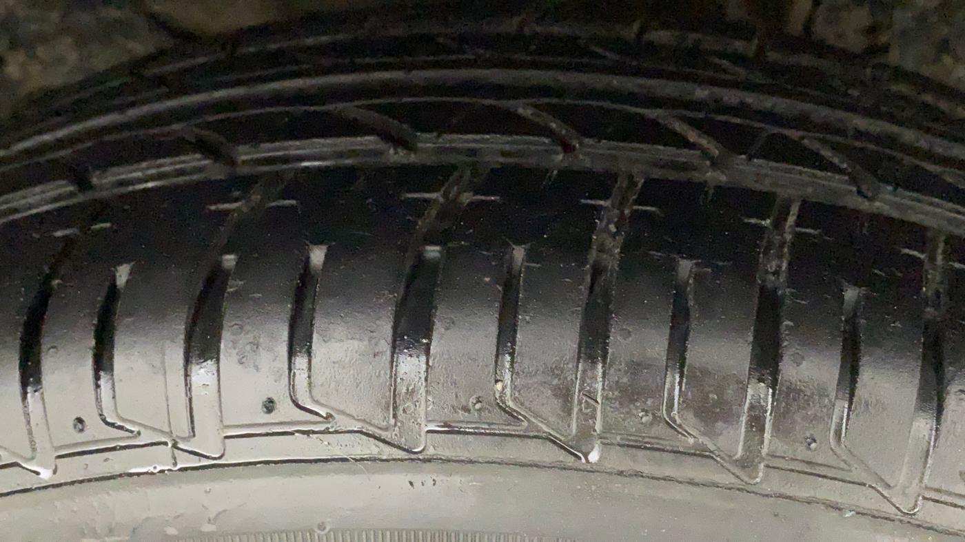2017 Tata TIGOR XT PETROL, Petrol, Manual, 28,382 km, Right Front Tyre Tread