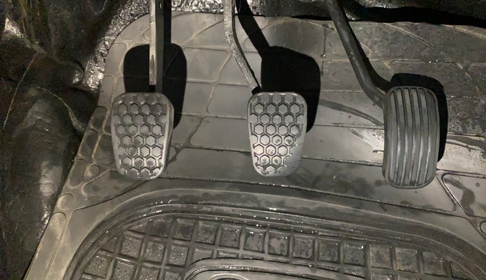 2021 Tata Tiago XT Limited Edition, CNG, Manual, 95,206 km, Pedals