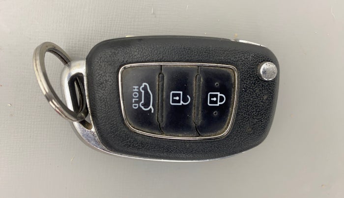 2017 Hyundai Elite i20 MAGNA 1.2, Petrol, Manual, 74,114 km, Key Close Up