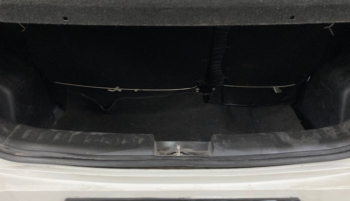 2015 Maruti Swift ZXI, Petrol, Manual, 79,510 km, Boot Inside