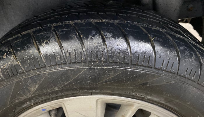 2015 Maruti Swift ZXI, Petrol, Manual, 79,510 km, Left Rear Tyre Tread