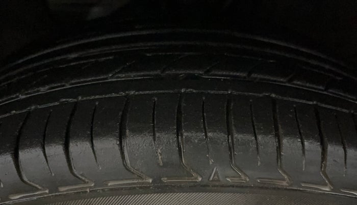 2018 Hyundai Elite i20 SPORTZ 1.2, Petrol, Manual, 89,603 km, Left Front Tyre Tread