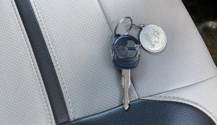 2016 Maruti Wagon R 1.0 VXI, Petrol, Manual, 59,341 km, Key Close Up