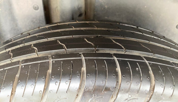 2020 MG HECTOR SMART 2.0 DIESEL, Diesel, Manual, 85,985 km, Right Rear Tyre Tread