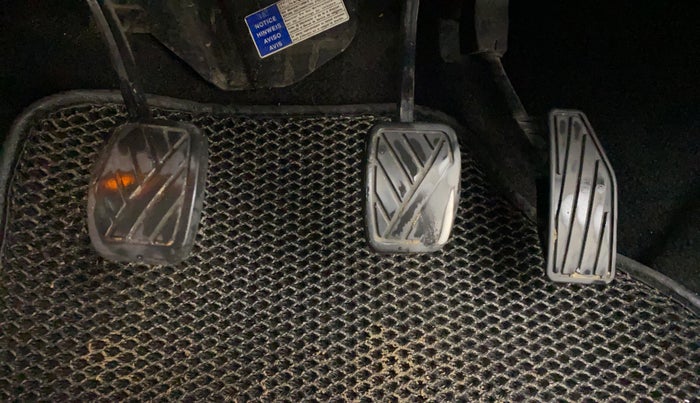 2016 Maruti Baleno ZETA PETROL 1.2, Petrol, Manual, 80,957 km, Pedals