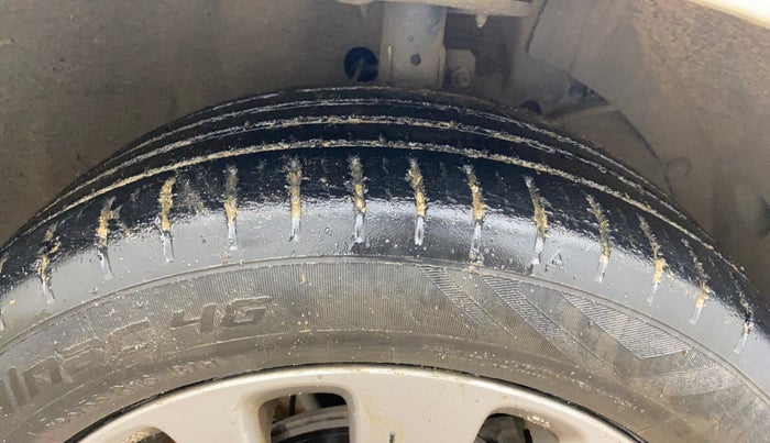 2016 Maruti Baleno ZETA PETROL 1.2, Petrol, Manual, 80,957 km, Right Front Tyre Tread