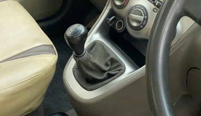 2011 Hyundai i10 MAGNA 1.2, Petrol, Manual, 95,793 km, Gear lever - Boot cover slightly torn