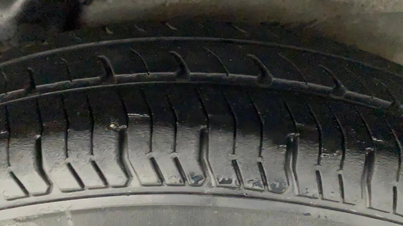 2011 Hyundai i10 MAGNA 1.2, Petrol, Manual, 95,793 km, Left Rear Tyre Tread