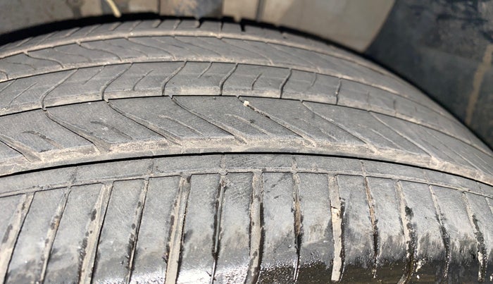 2014 Hyundai Elite i20 ASTA 1.2, Petrol, Manual, 53,704 km, Right Front Tyre Tread