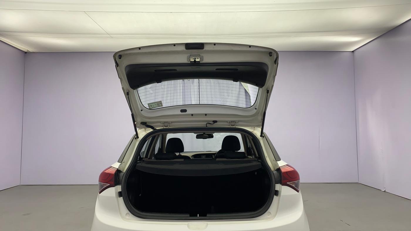 2014 Hyundai Elite i20 ASTA 1.2, Petrol, Manual, 53,704 km, Boot Door Open