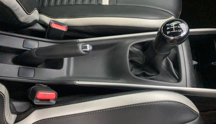 2017 Maruti Baleno ALPHA PETROL 1.2, Petrol, Manual, 1,08,308 km, Gear Lever