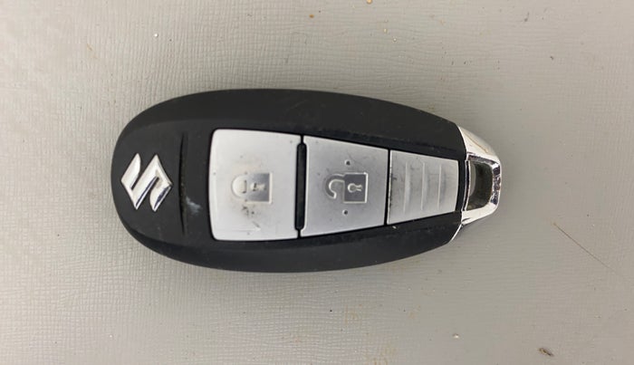 2017 Maruti Baleno ALPHA PETROL 1.2, Petrol, Manual, 1,08,308 km, Key Close Up