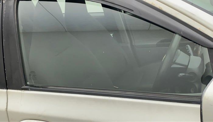2011 Toyota Etios G SP, Petrol, Manual, 85,947 km, Driver-side door - Weather strip has minor damage