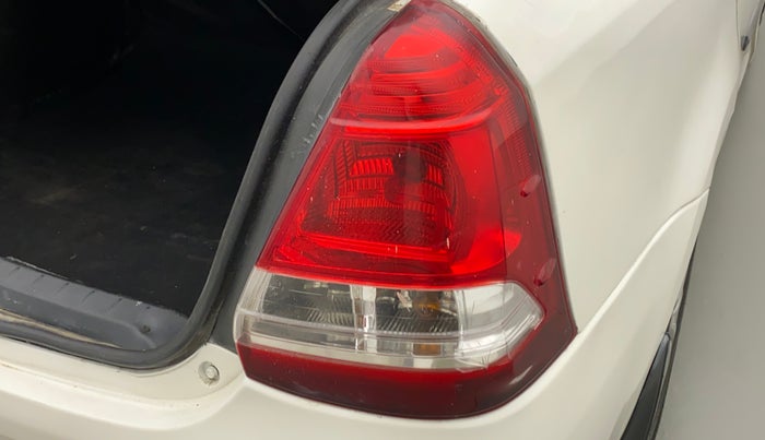 2011 Toyota Etios G SP, Petrol, Manual, 85,947 km, Right tail light - Minor damage