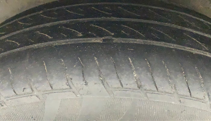 2011 Toyota Etios G SP, Petrol, Manual, 85,947 km, Right Rear Tyre Tread