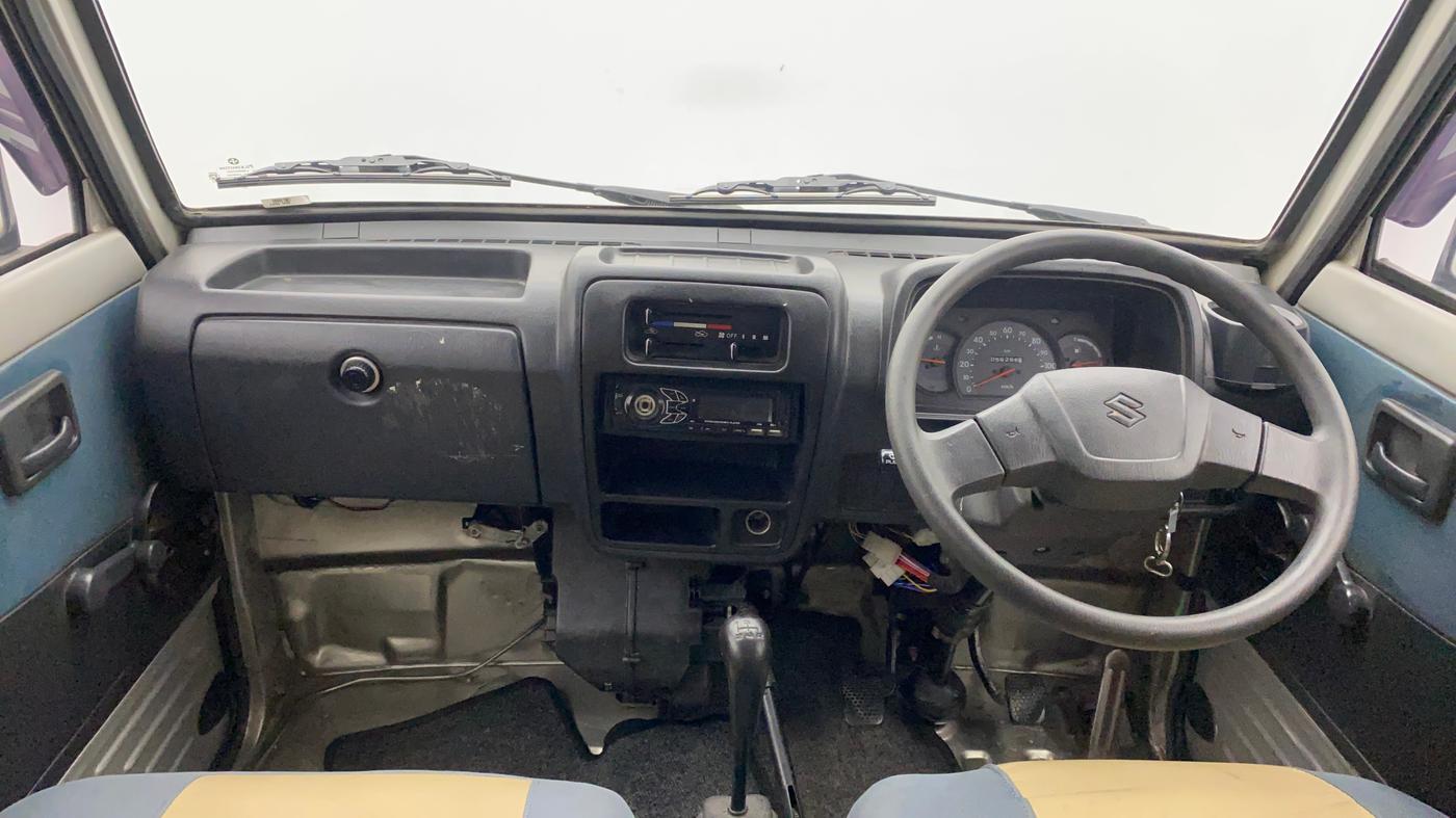 2015 Maruti Omni 5 STR, Petrol, Manual, 56,292 km, Dashboard