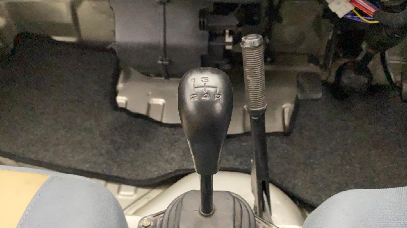 2015 Maruti Omni 5 STR, Petrol, Manual, 56,292 km, Gear Lever