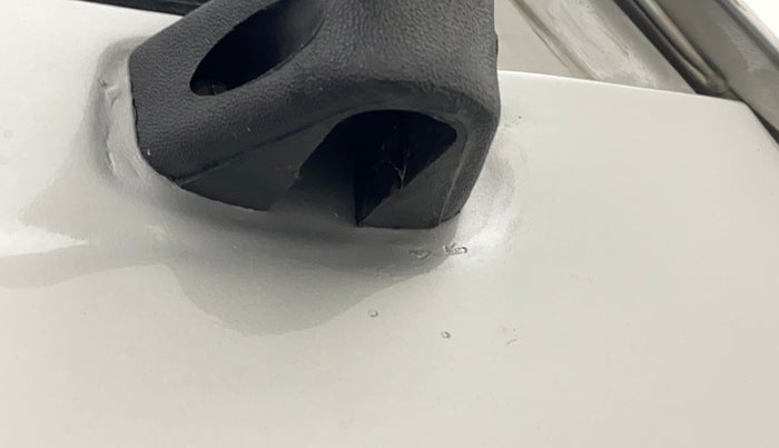 2015 Maruti Omni 5 STR, Petrol, Manual, 56,292 km, Driver-side door - Paint has faded
