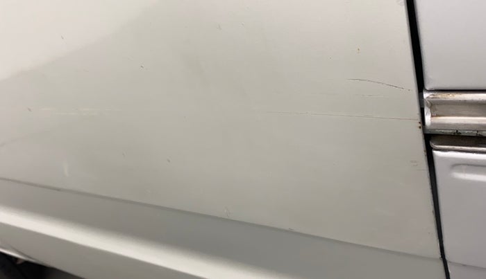 2015 Maruti Omni 5 STR, Petrol, Manual, 56,292 km, Rear left door - Minor scratches
