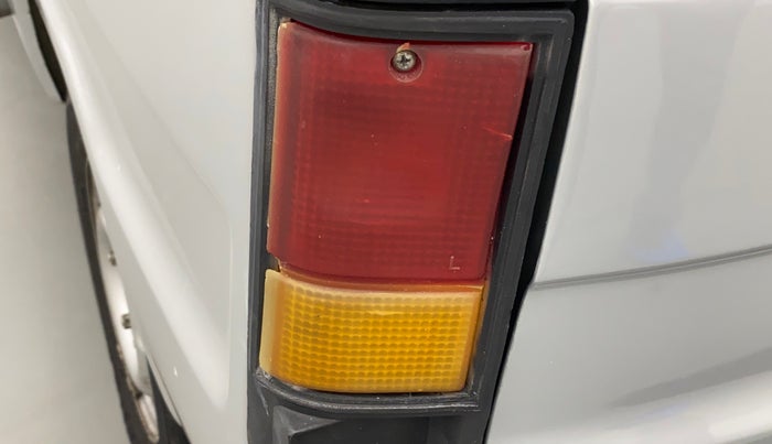 2015 Maruti Omni 5 STR, Petrol, Manual, 56,292 km, Left tail light - Minor damage