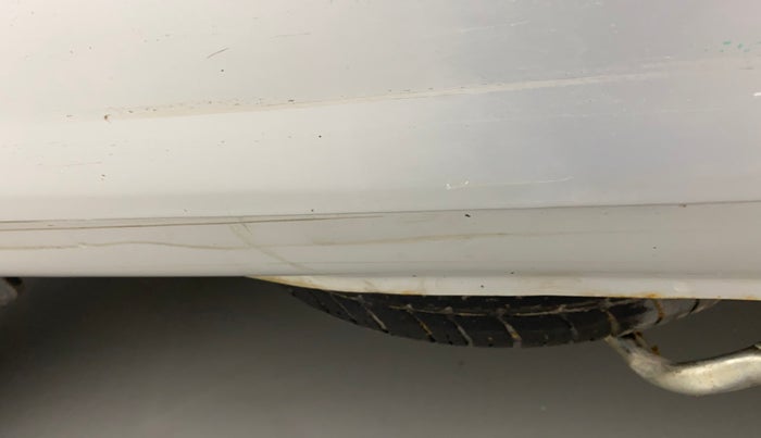 2015 Maruti Omni 5 STR, Petrol, Manual, 56,292 km, Right running board - Minor scratches