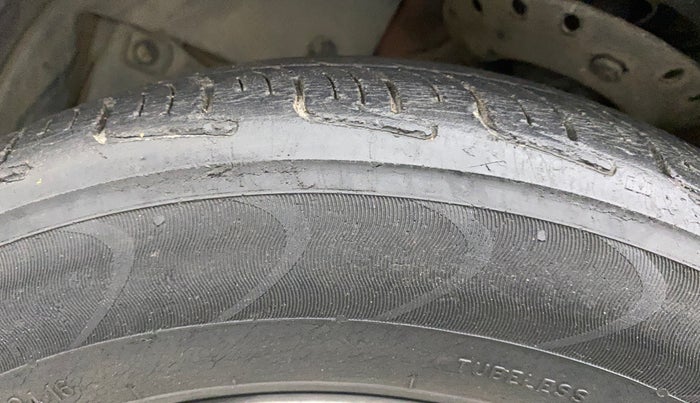 2012 Honda City 1.5L I-VTEC V MT, Petrol, Manual, 63,846 km, Left front tyre - Minor crack
