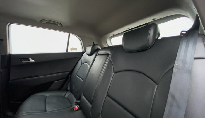 2018 Hyundai Creta SX AT 1.6 DIESEL, Diesel, Automatic, 1,05,405 km, Right Side Rear Door Cabin