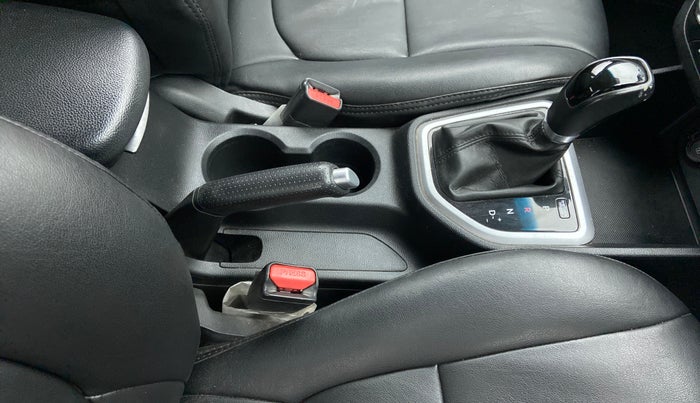 2018 Hyundai Creta SX AT 1.6 DIESEL, Diesel, Automatic, 1,05,405 km, Gear Lever
