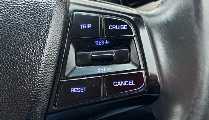 2018 Hyundai Creta SX AT 1.6 DIESEL, Diesel, Automatic, 1,05,405 km, Adaptive Cruise Control