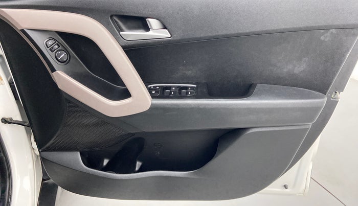 2018 Hyundai Creta SX AT 1.6 DIESEL, Diesel, Automatic, 1,05,405 km, Driver Side Door Panels Control