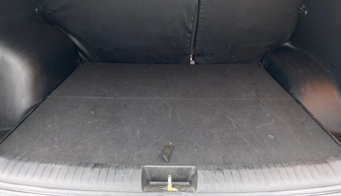 2018 Hyundai Creta SX AT 1.6 DIESEL, Diesel, Automatic, 1,05,405 km, Boot Inside