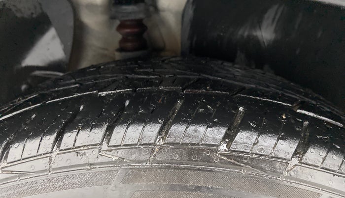 2018 Hyundai Creta SX AT 1.6 DIESEL, Diesel, Automatic, 1,05,405 km, Right Rear Tyre Tread