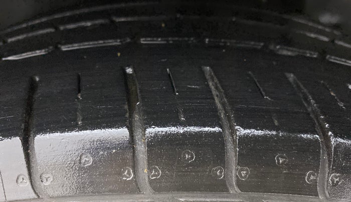 2017 Hyundai Creta 1.6 SX PLUS AUTO PETROL, Petrol, Automatic, 48,652 km, Left Rear Tyre Tread