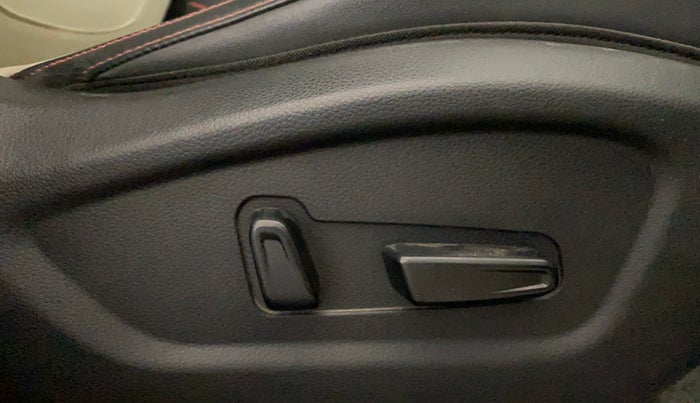 2019 KIA SELTOS GTX PLUS DCT 1.4 PETROL, Petrol, Automatic, 82,762 km, Driver Side Adjustment Panel