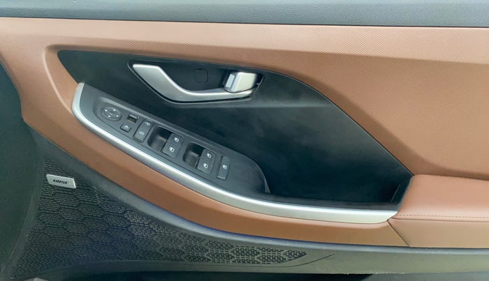 2022 Hyundai ALCAZAR 2.0 SIGNATURE (O) AT 7STR, Petrol, Automatic, 39,464 km, Driver Side Door Panels Control