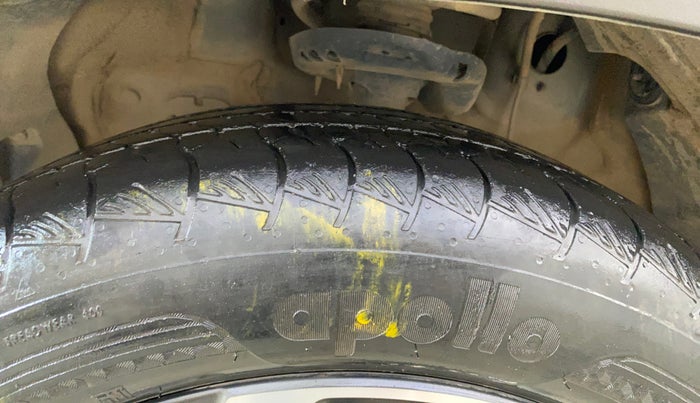 2022 Hyundai ALCAZAR 2.0 SIGNATURE (O) AT 7STR, Petrol, Automatic, 39,464 km, Left Front Tyre Tread