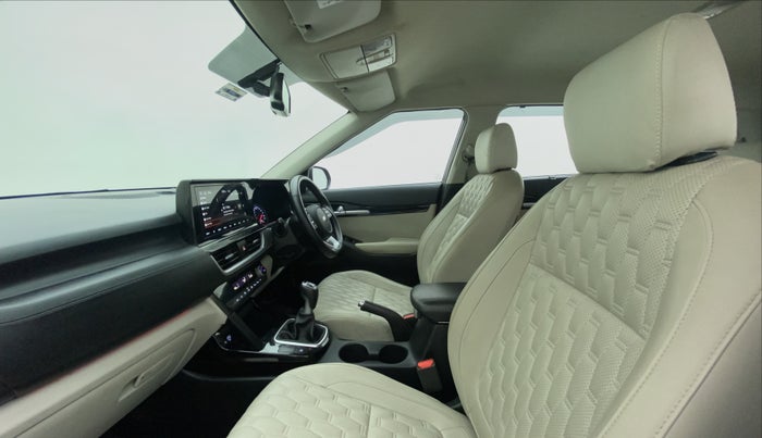2020 KIA SELTOS HTX 1.5 PETROL MT, Petrol, Manual, 31,348 km, Right Side Front Door Cabin