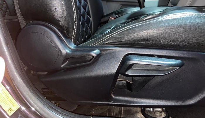 2023 Tata Tiago XT CNG, CNG, Manual, 52,481 km, Driver Side Adjustment Panel