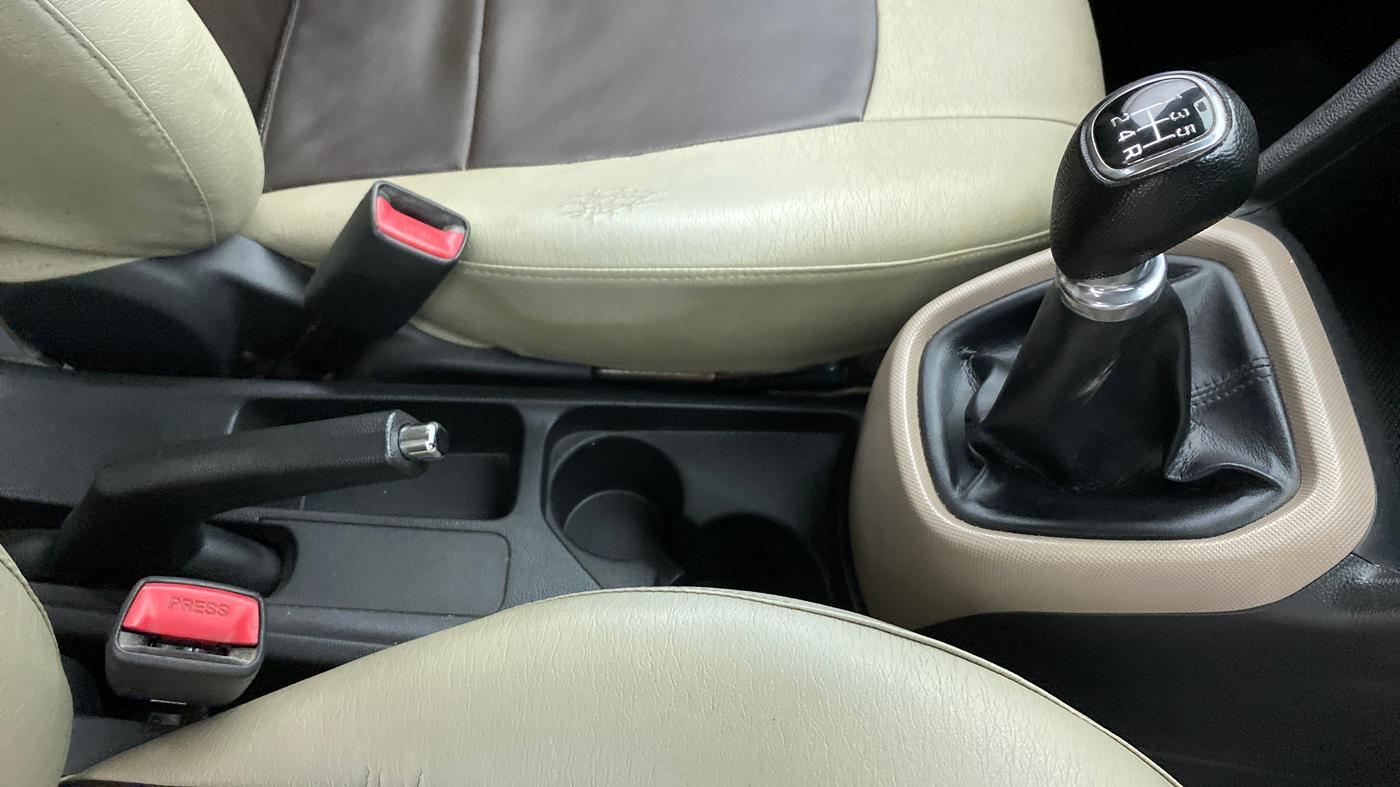 2015 Hyundai Grand i10 SPORTZ 1.2 KAPPA VTVT, Petrol, Manual, 77,660 km, Gear Lever
