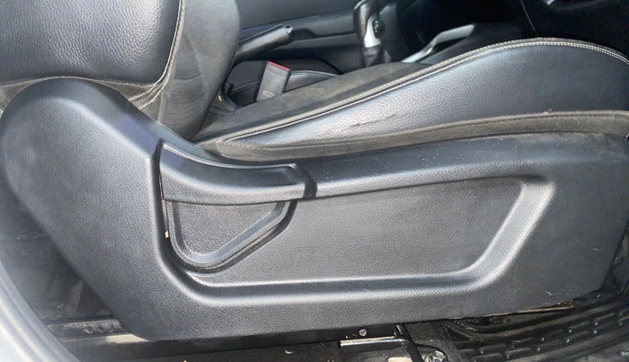 2023 KIA SONET  HTE 1.5 DIESEL IMT , Diesel, Manual, 45,477 km, Driver Side Adjustment Panel