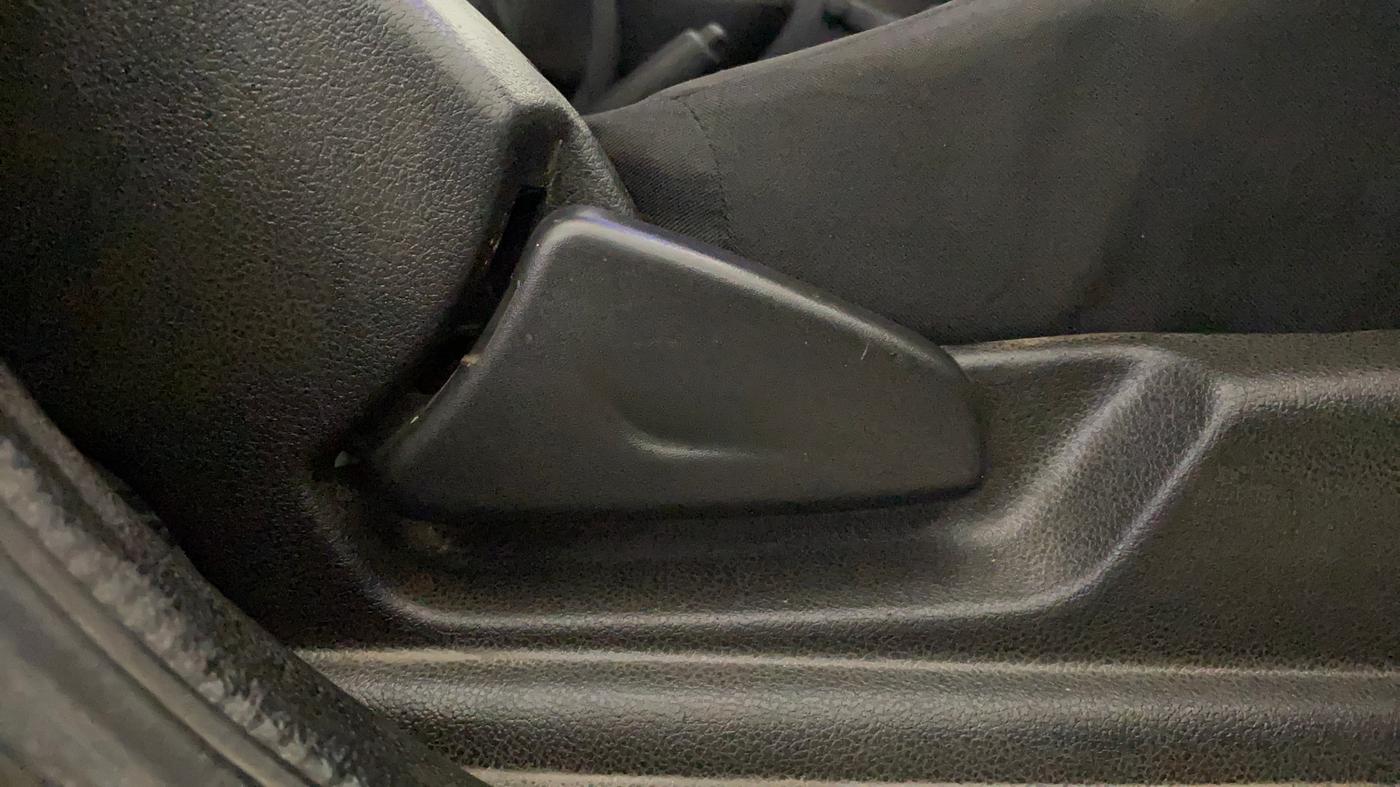 2018 Renault Kwid RXL, Petrol, Manual, 45,837 km, Driver Side Adjustment Panel