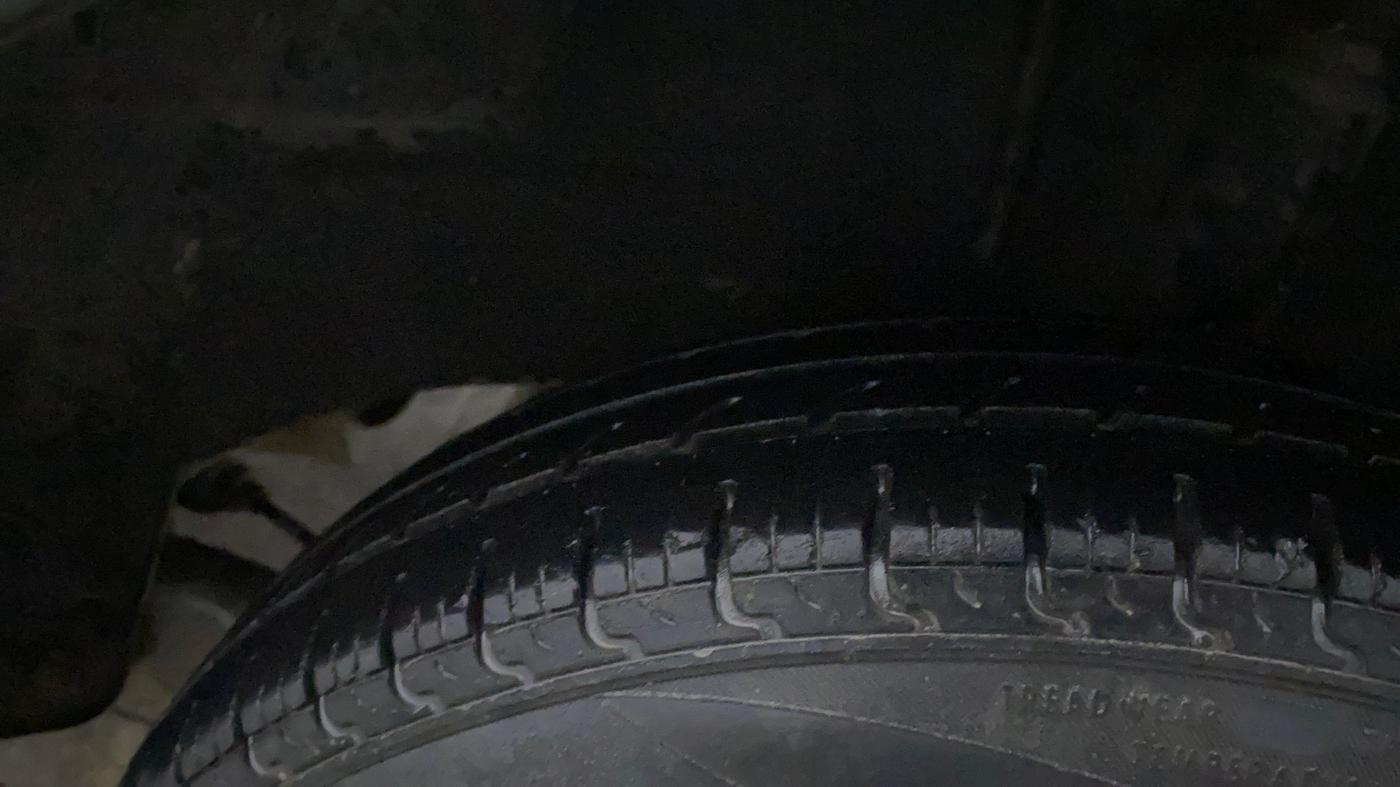 2018 Renault Kwid RXL, Petrol, Manual, 45,837 km, Left Rear Tyre Tread