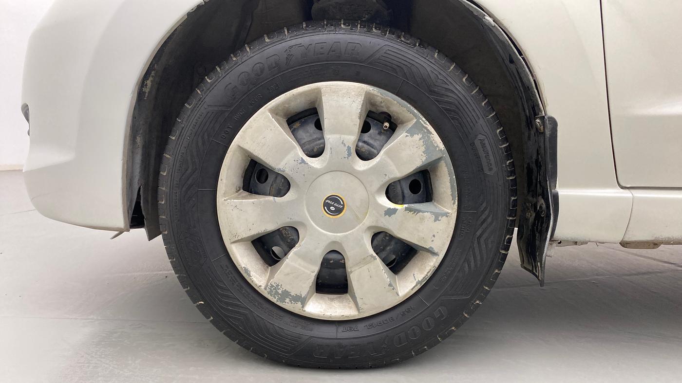 2012 Maruti A Star VXI (ABS) AT, Petrol, Automatic, 66,027 km, Left Front Wheel