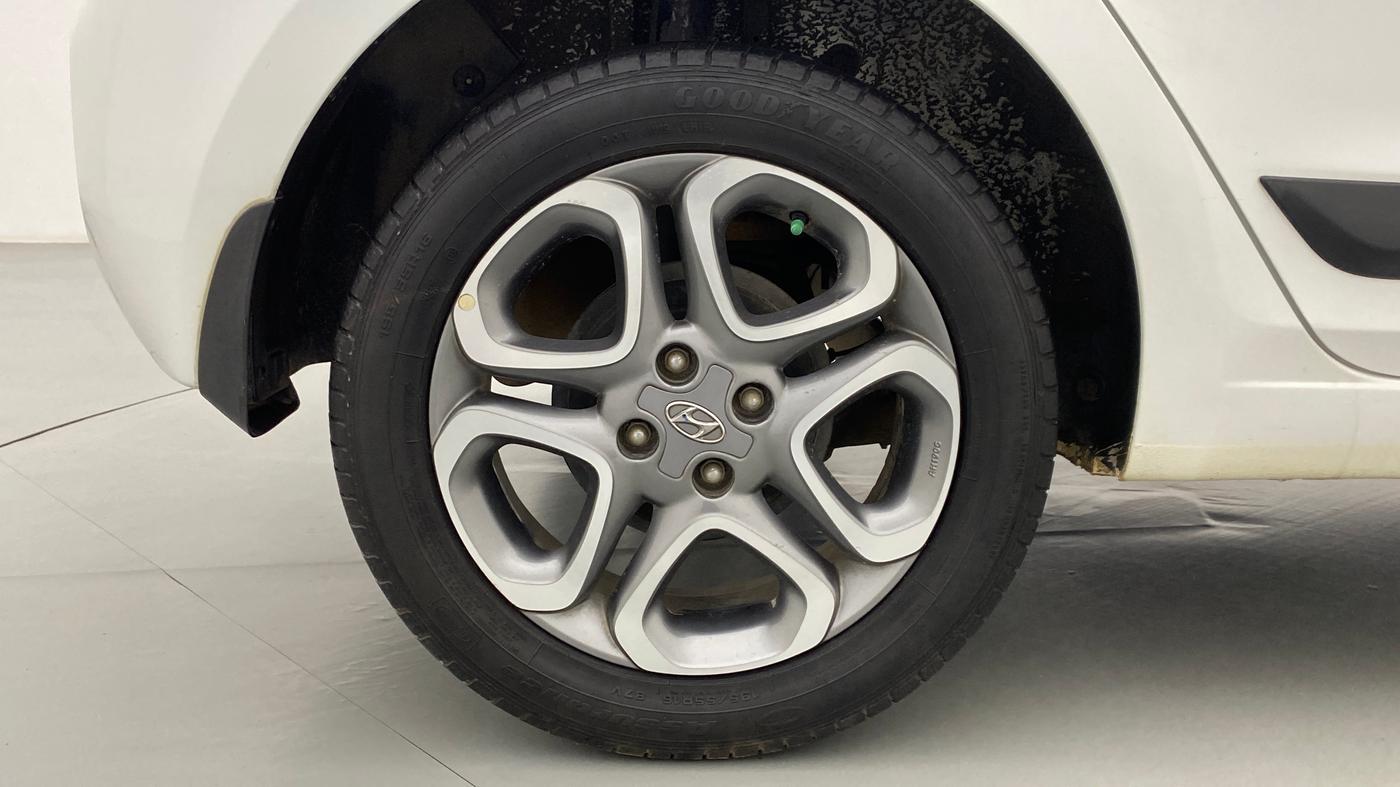 2019 Hyundai Elite i20 ASTA 1.2 (O), Petrol, Manual, 15,554 km, Right Rear Wheel