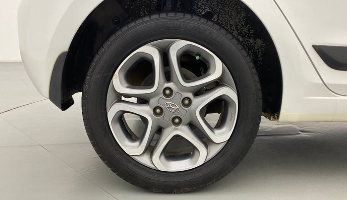 2019 Hyundai Elite i20 ASTA 1.2 (O), Petrol, Manual, 15,554 km, Right Rear Wheel