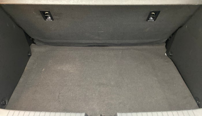 2019 Hyundai Elite i20 ASTA 1.2 (O), Petrol, Manual, 15,554 km, Boot Inside
